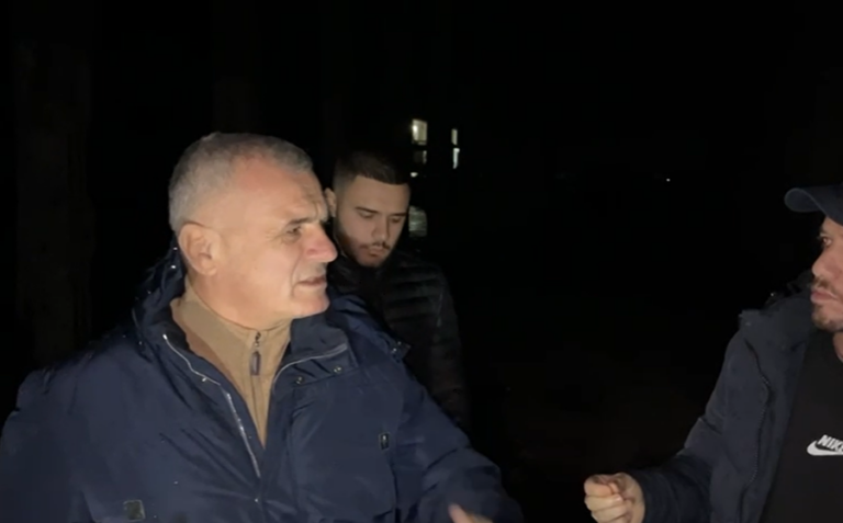 Përmbytjet në Novoselë, deputeti Leskaj takon banorët: Këtu bashkohet fatkeqësia natyrore me korrupsionin qeveritar
