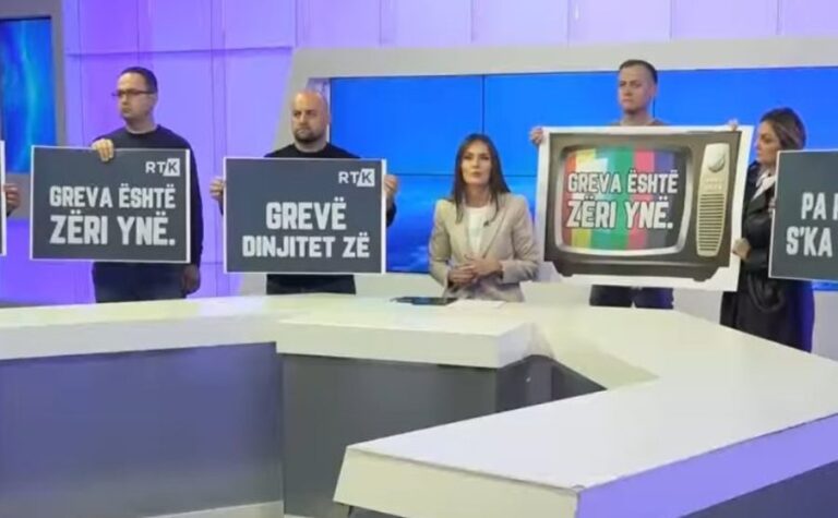 Punonjësit e RTK protestë live në ekran: Greva është zëri ynë