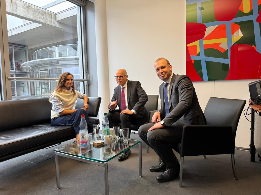 Deputetja Jorida Tabaku takime me zyrtarë gjermanë në Berlin  zbardhen temat e diskutimit