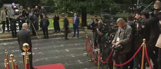 Rama nga pallati i Brigadave   E keni bërë si ajo telenovela Vitrinat  1000 episode 