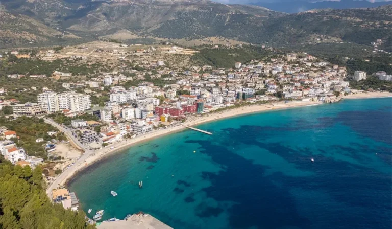 “Mirror”: Çifti amerikan që shiti gjithçka për të jetuar në Shqiperi