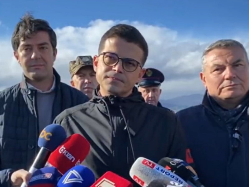 Vengu  15 ura të dëmtuara dhe mijëra hektarë tokë të përmbytur