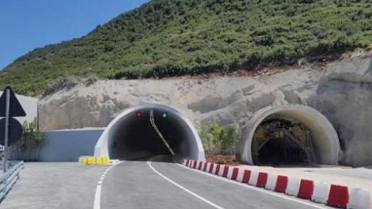 Ilir Meta  Paratë e  korrupsionit gjeopolitik  duhej të shkonin në xhepat e pensionistëve