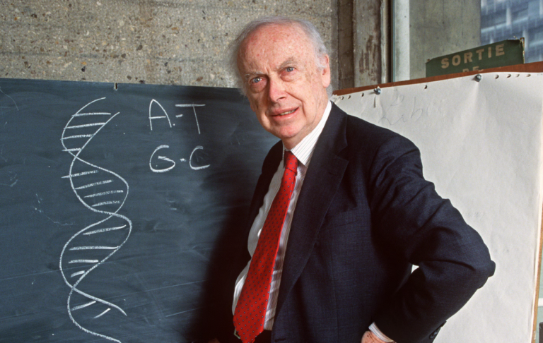 Shuhet James Watson, shkencëtari që zbuloi ADN dhe deshifroi kodin e jetës
