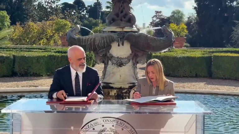 VIDEO/ Rama dhe Meloni firmosin marrëveshjet mes dy palëve