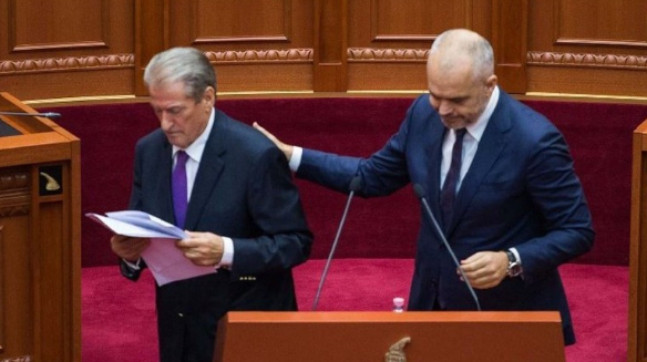 Marrëveshje e fshehtë PS PD për të ndryshuar Kushtetutën dhe sistemin e drejtësisë 