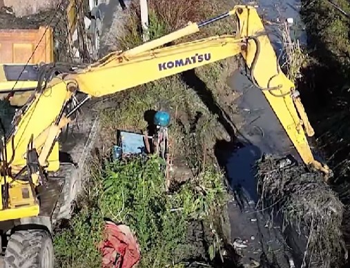 Benet Beci në terren  Pas 30 vitesh bllokim  pastrimi i kanalit në Berdicë sjell rezultate të menjëhershme