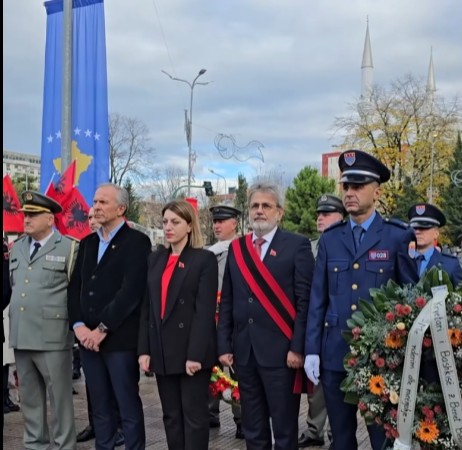 Beci në 113 vjetorin e Pavarësisë  Shkodra nderon simbolin e lirisë  krenari për çdo brez