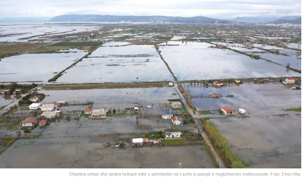 Përplasja burokratike përmbyti dhjetëra shtëpi dhe qindra hektarë tokë në Lezhë