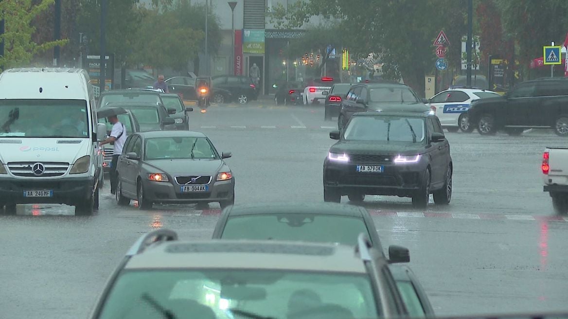 Gjendje alerti për reshjet   rrezik përmbytjesh