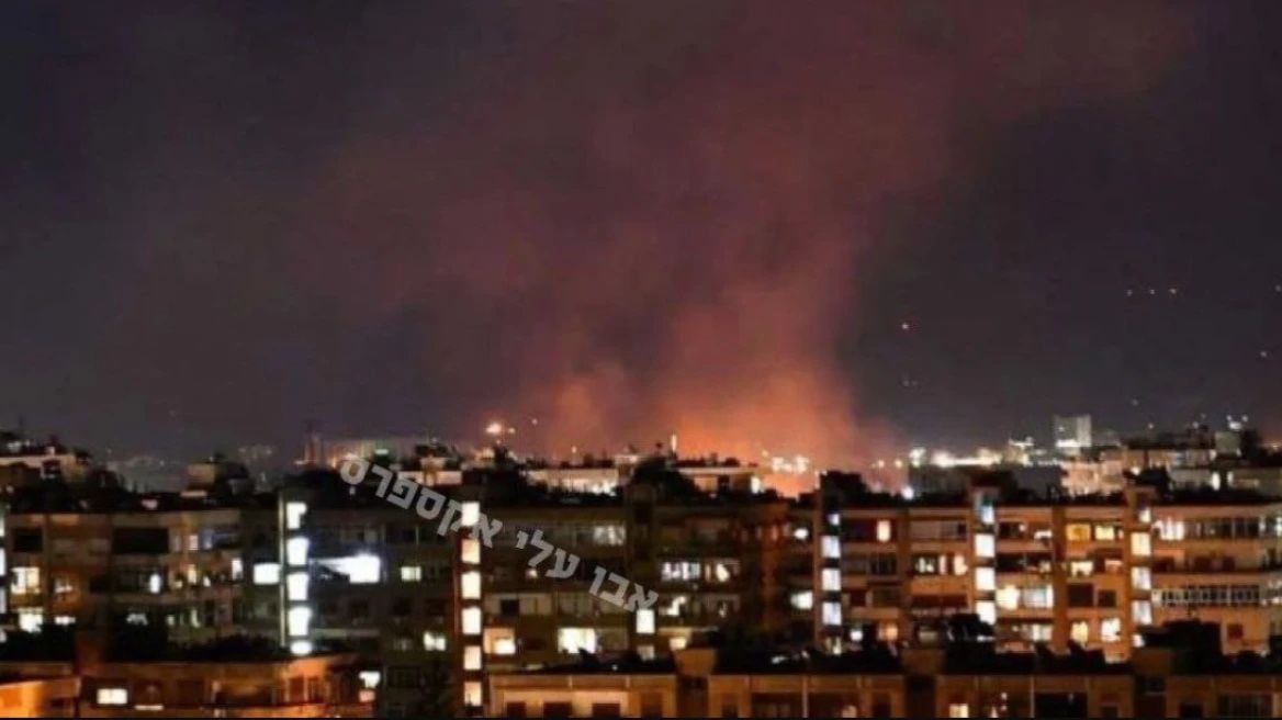 qielli-i-damaskut-ndricohet-nga-shperthimet-sulme-me-raketa