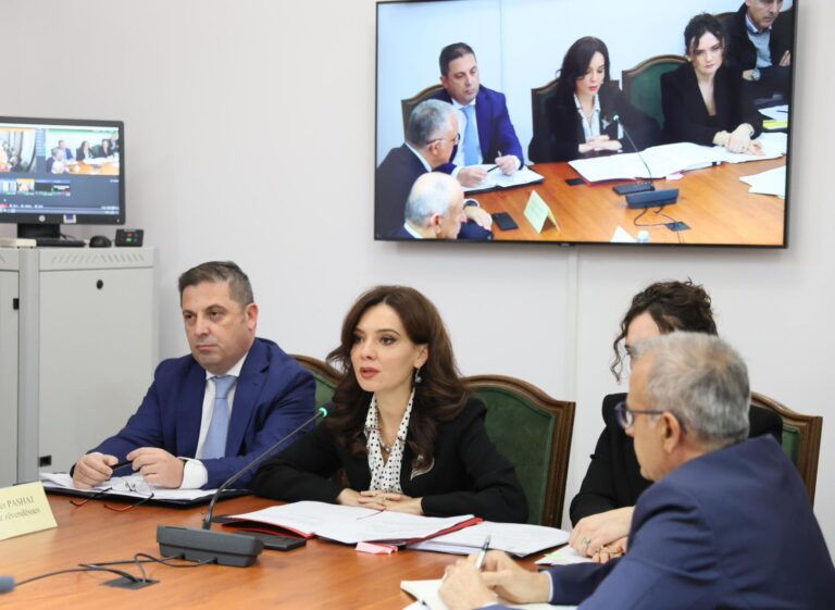 Spiropali: “Ne nuk do të sulmojmë prokurorë apo gjykatës”, Nuk ka të paprekshëm në Shqipëri