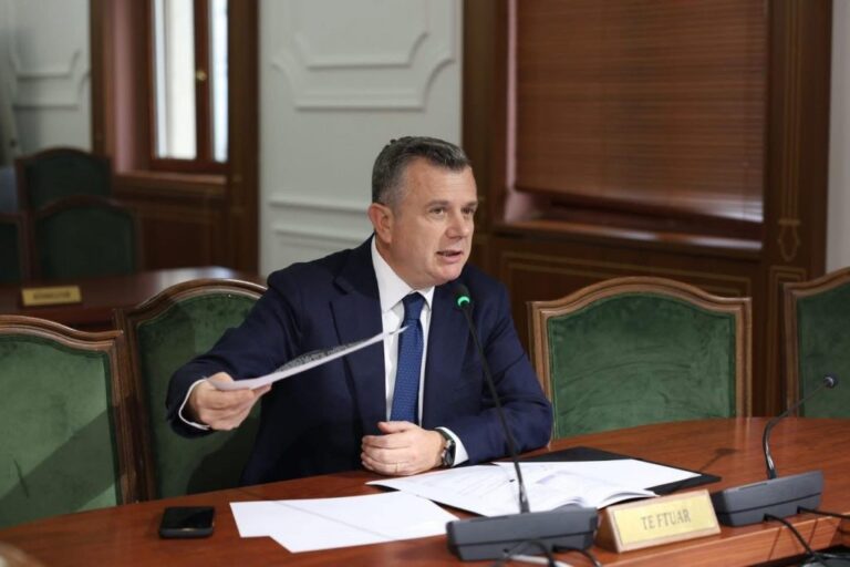 Balla: Debati parlamentar nuk duhet të jetë arenë fyerjesh