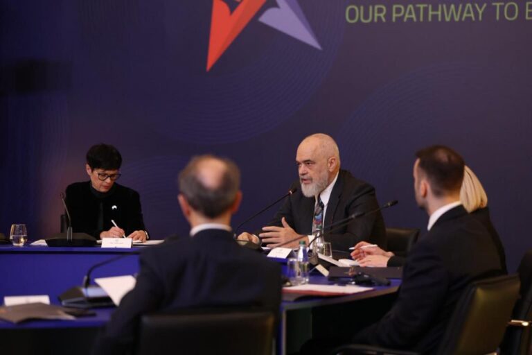 Hapi tjetër drejt Europës: Tarifat roaming mes Ballkanit Perëndimor dhe BE-së përfundojnë në 2026