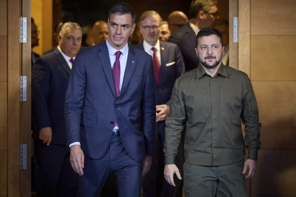 Zelensky në Madrid  takim me Mbretin Felipe VI dhe udhëheqësit politikë spanjollë