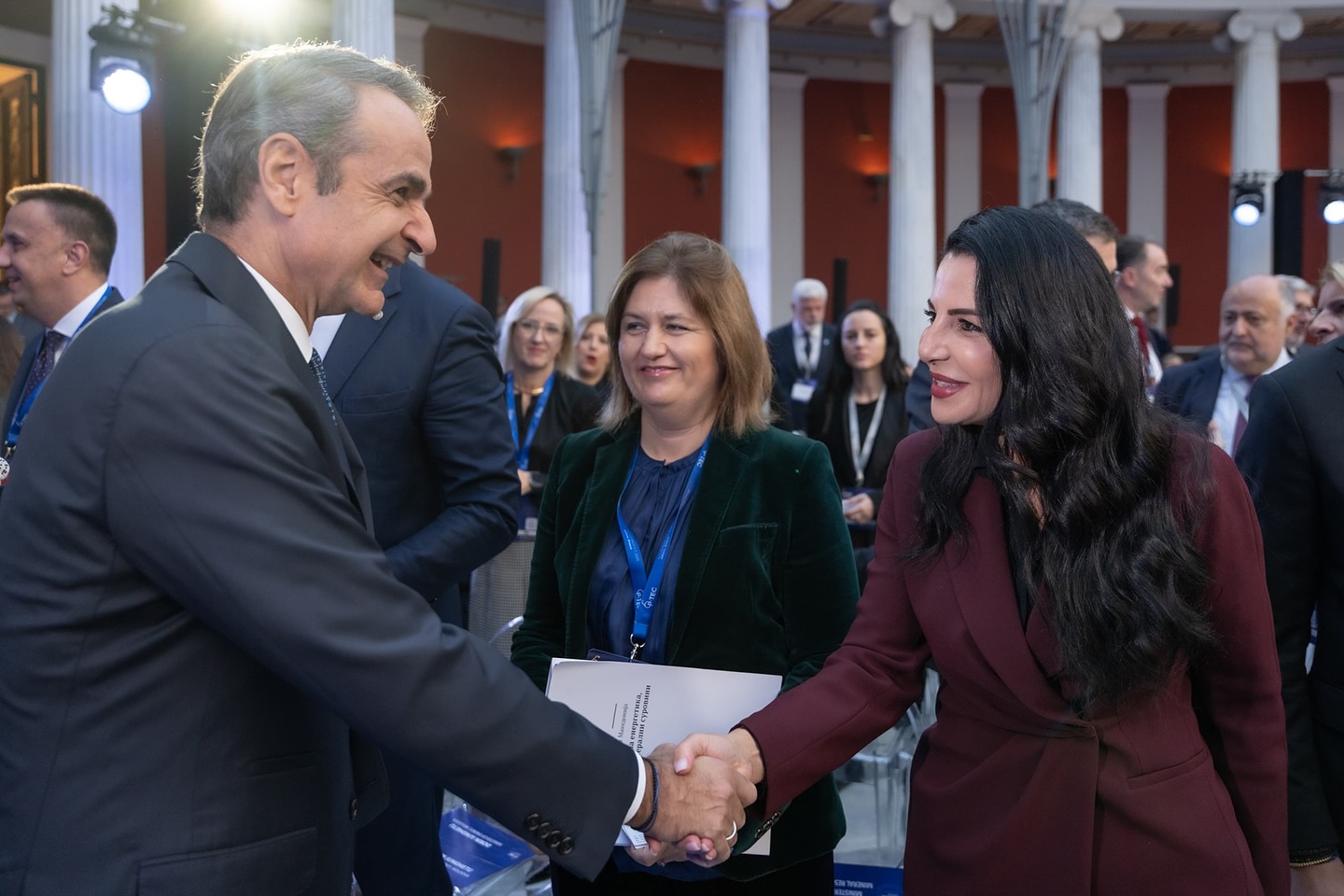 zv-kryeministrja-belinda-balluku-takohet-me-kryeministrin-grek-ne-athine