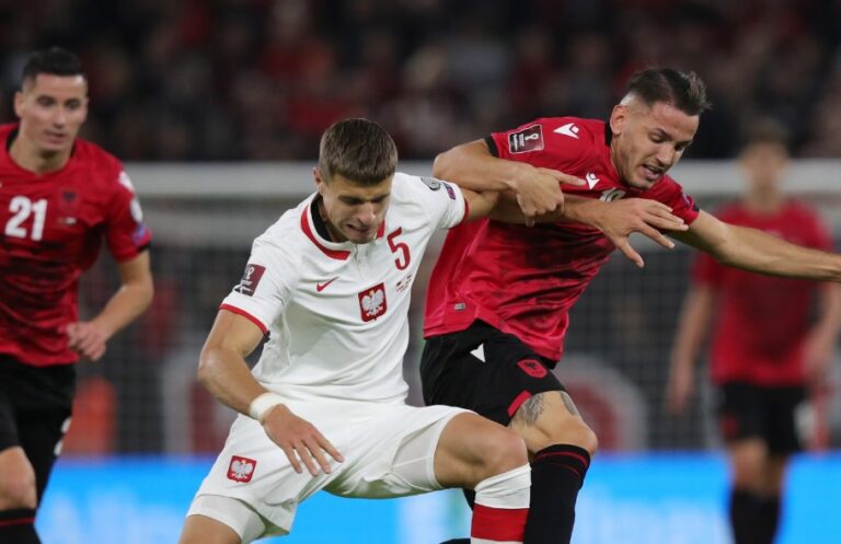 Bilanci i përballjeve me Poloninë, vetëm dy fitore kuqezi në 15 ndeshje