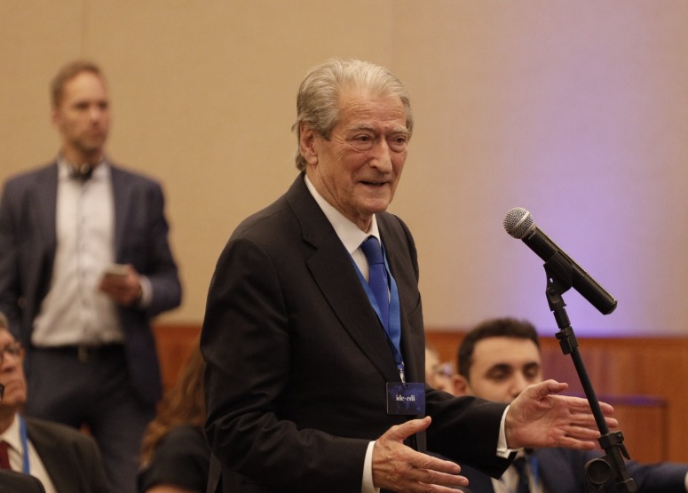 Samiti në Brazil  Berisha merr postin e rëndësishëm në CDI