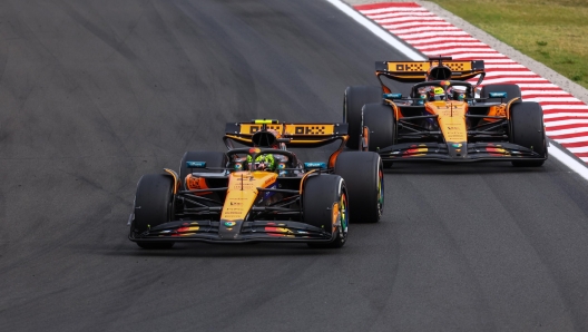 McLaren përballë një zgjedhjeje të vështirë në Katar  Rreziku i skualifikimit pas Las Vegasit