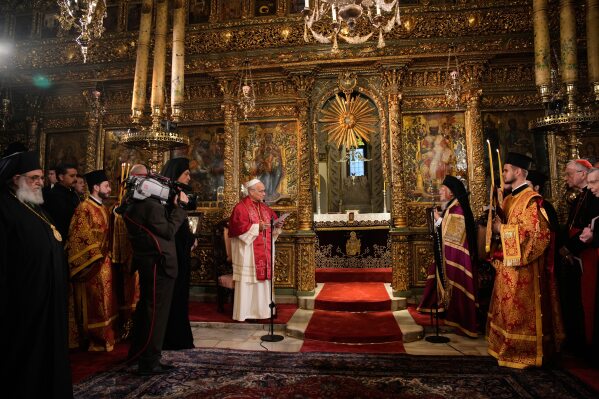 Papa Leoni XIV i lutet Zotit nga Stambolli për  bashkimin e plotë  të të krishterëve
