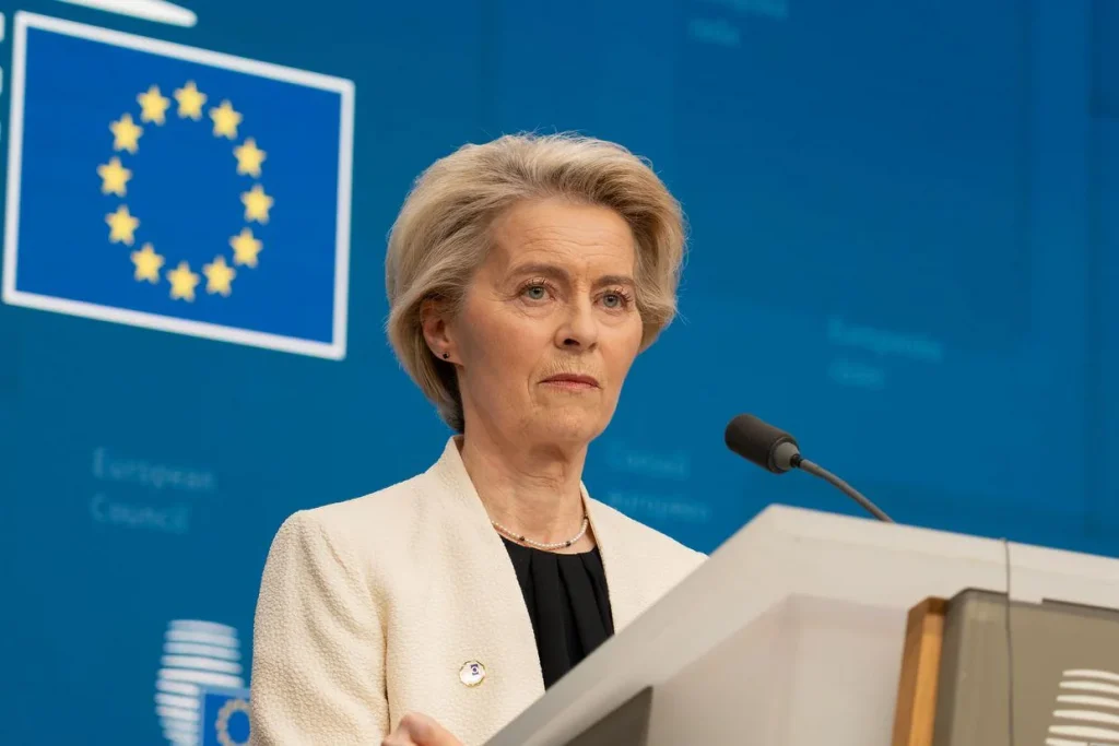 Von der Leyen  Kufijtë e Ukrainës duhen respektuar  pa përdorur forcën