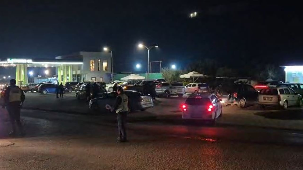 Biznesmeni ekzekutohet brenda makinës në Elbasan  policia blindon zonën