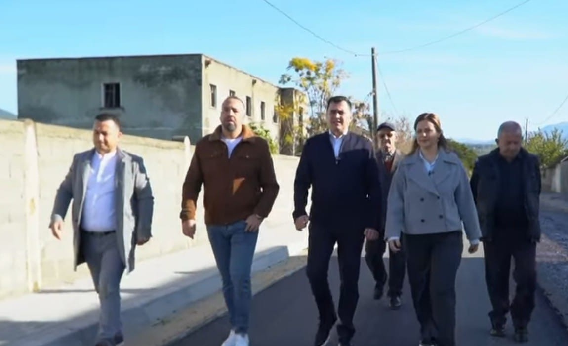 Rrugë të reja në lagjen  Skënderbej   kryebashkiaku Llatja dhe Bylykbashi ndjekin nga afër investimin në zone
