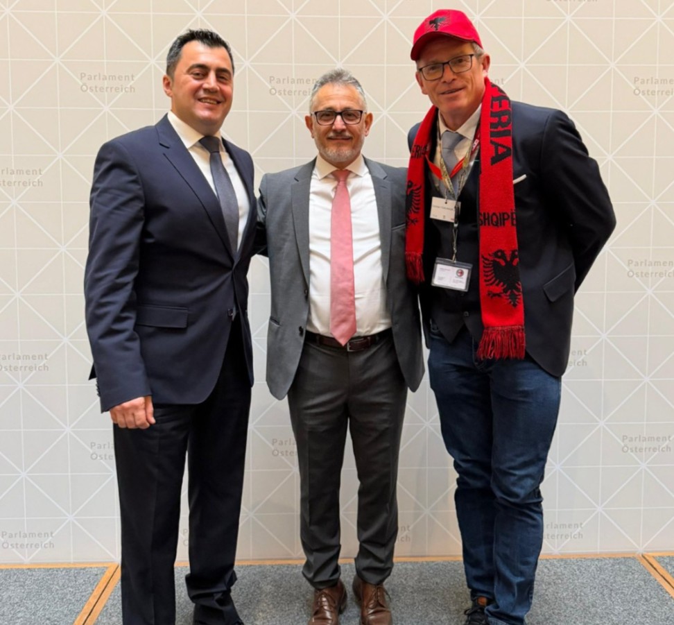 Kryebashkiaku Gledian Llatja prezanton Elbasanin në Parlamentin Austriak si qendër e rëndësishme industriale dhe destinacion për investime