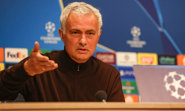 Mourinho acarohet me gazetarin: A ishte i sjellshëm babai yt kur ishe fëmijë?!