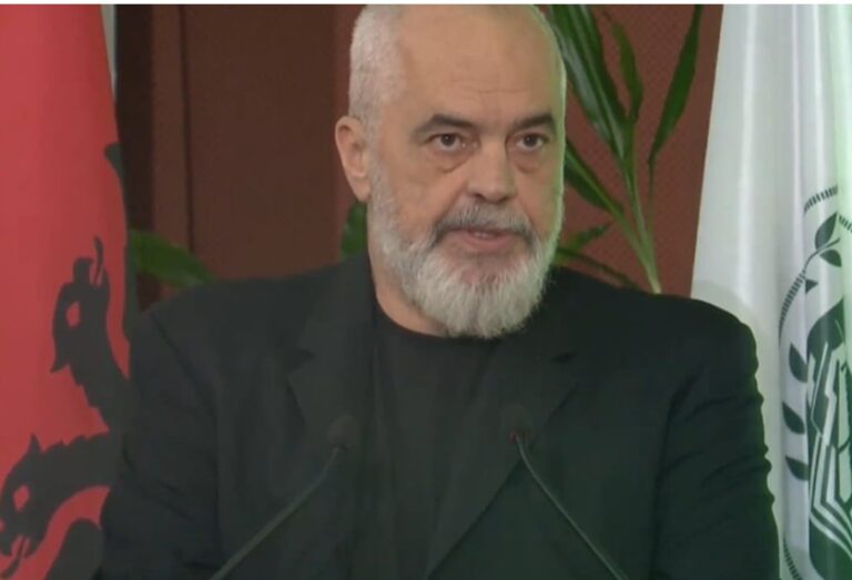 Rama, batuta me rektorin e Universitetit Bujqësor: Nuk ma merrte mendja që do të lavdëroja kaq shumë një demokrat