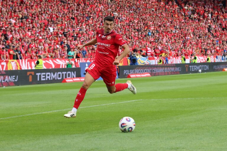 Julian Shehu në super formë, shënon në Poloni për ekipin e Widzew Lodz