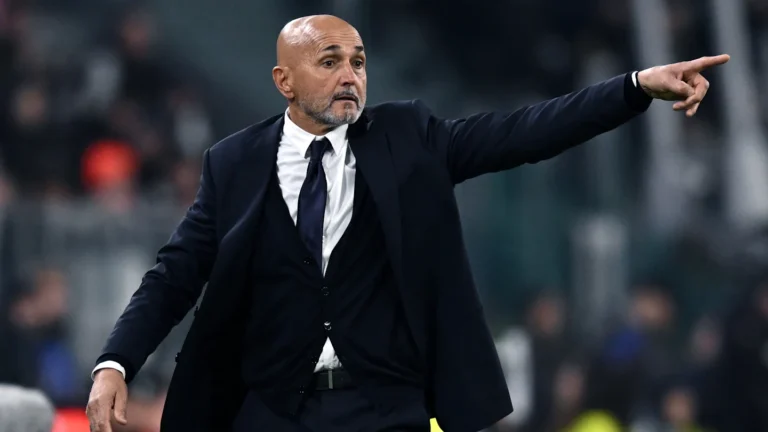 Juventus detyron Spallettin të heq supersticionin e veshjes së tutave