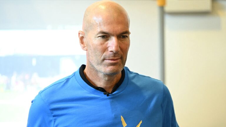 “Do të ndodhë shpejt”, Zidane paralajmëron marrjen e drejtimit të Francës