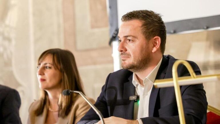 Mbështetja përmes skemës kombëtare, ministri Salla: 6.4 miliardë lekë për fermerët