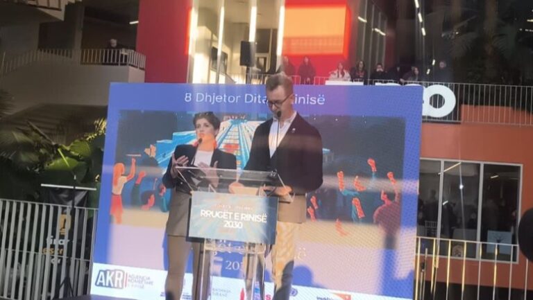 Ambasadori Gonzato thirrje rinisë: Sillni Europën në Shqipëri, duhet të veproni