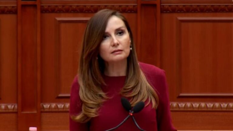 Jorida Tabaku: Rritja e çmimeve të karburanteve, spekulim në kurriz të qytetarëve