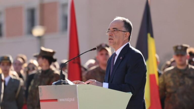 Betohen ushtarakët e rinj të Forcave të Armatosura, presidenti Begaj: Paqja dhe siguria duan përkushtim