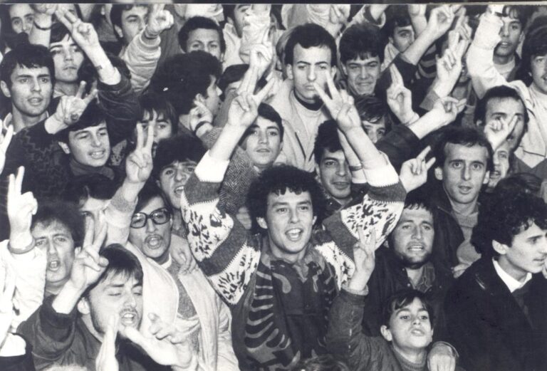 8 dhjetori 1990, Lëvizja Studentore që i dha Shqipërisë si të vetmen fitore të madhe, “Ditën Kombëtare të Rinisë”