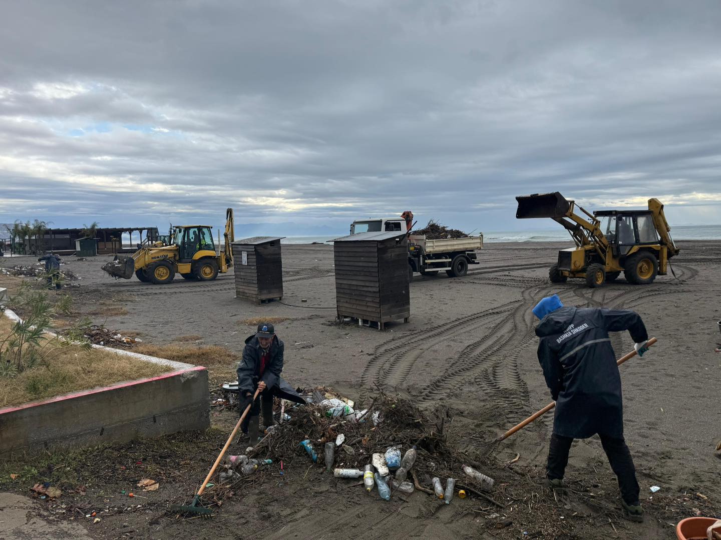 Velipoja nën reshje  Punimet vijojnë pa ndërprerje  Beci  Mbrojtja e mjedisit nis nga secili prej nesh