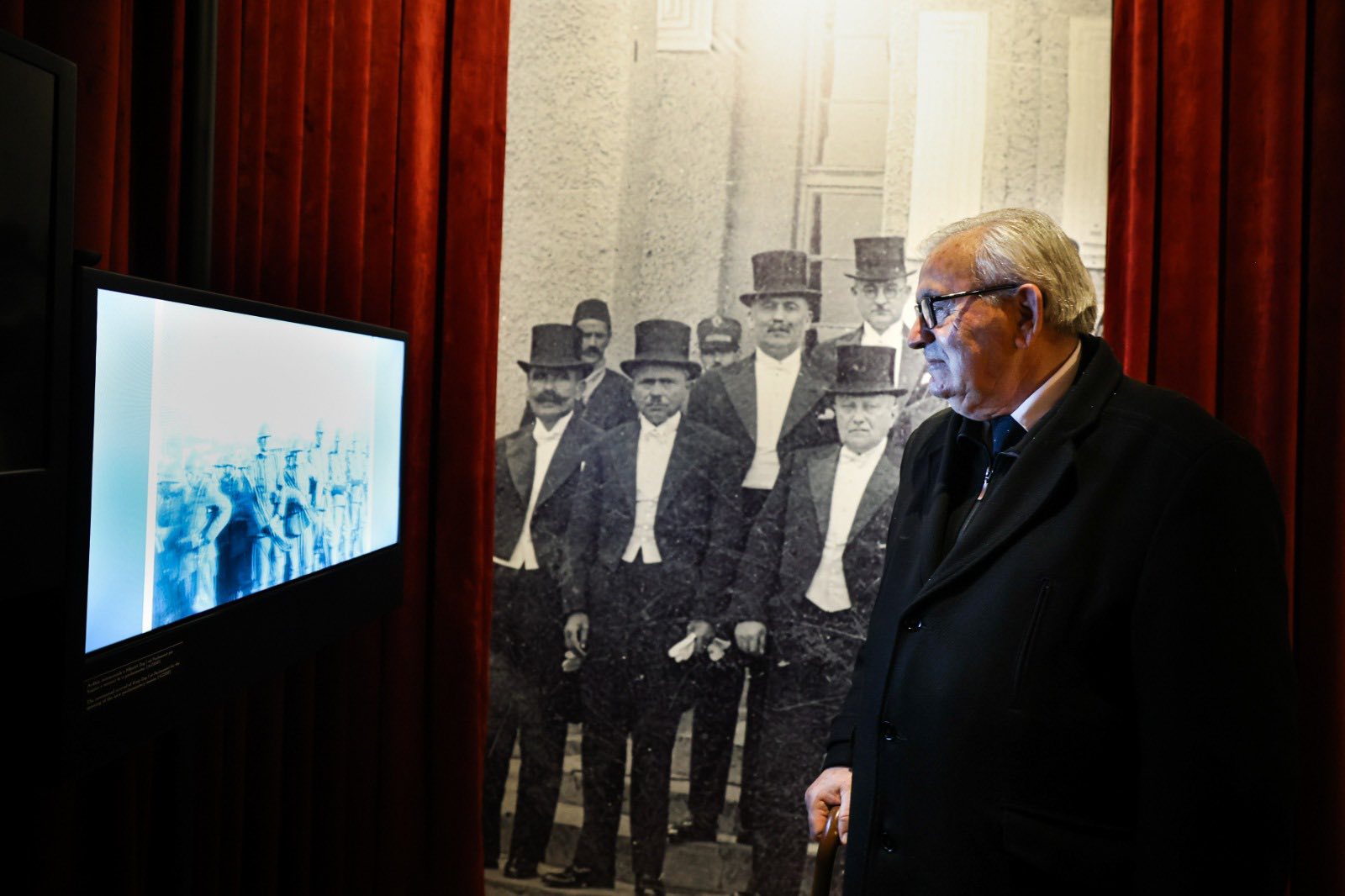 Rama sjell përmes një fotoekspozite në Teatrin e Kukullave  Parlamentin e parë shqiptar të 1920 s