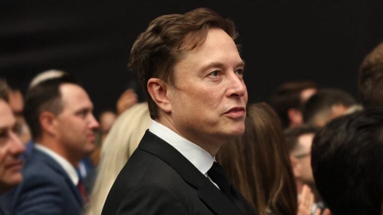 Elon Musk mbetet në krye, por themeluesit e Google shënojnë fitimet më të mëdha