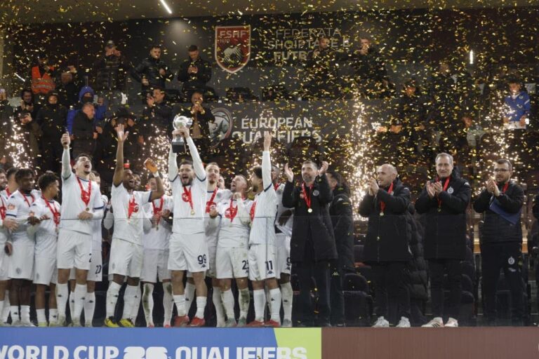 Dinamo fiton Superkupën e Shqipërisë, ekipi poston fotot: Një tjetër trofe blu
