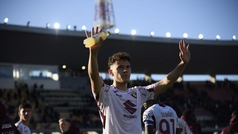 Flet Kristjan Asllani pas penalltisë të humbur  Ju kërkoj falje 