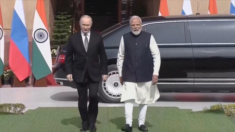 Putin premton furnizime të pandërprera me naftë për Indinë