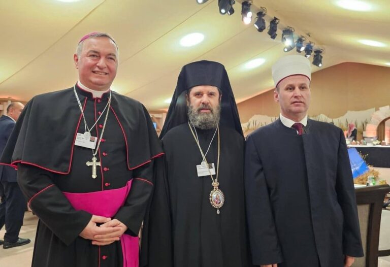 Kryepiskopi Joan në Samitin e Aqabës, viziton vendet e shenjta në Jordani