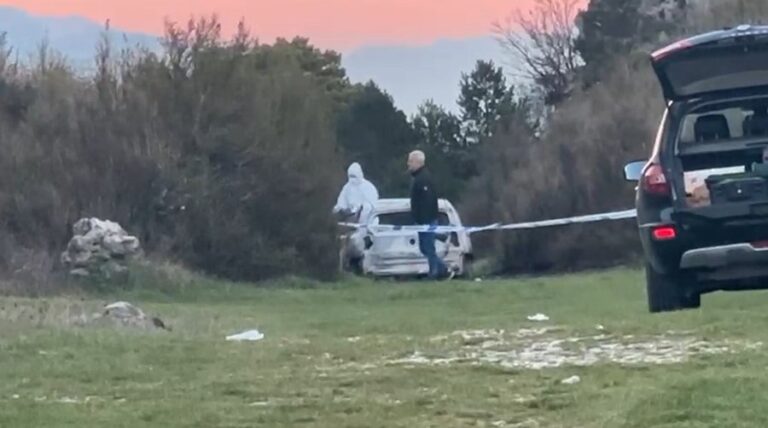 U gjet i djegur brenda në makinë, viktima një ish-polic