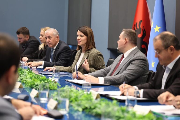 ”Prefekti i qarkut”, ministrja Koçiu: Forcohet roli në mbrojtjen e territorit