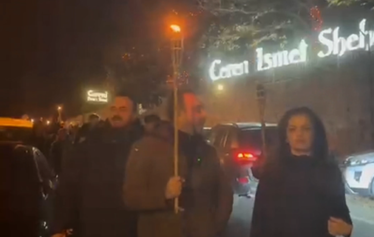 VIDEO/ PD shkon në Surrel, disa deputetë protestë afër banesës së Ramës