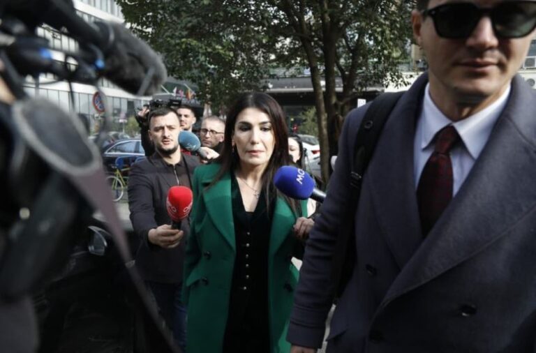 Kapja e AKSHI-t nga interesa kriminale rrezikon sigurinë kombëtare. Siguria kombëtare ka rënë, jo thjesht kompromentuar
