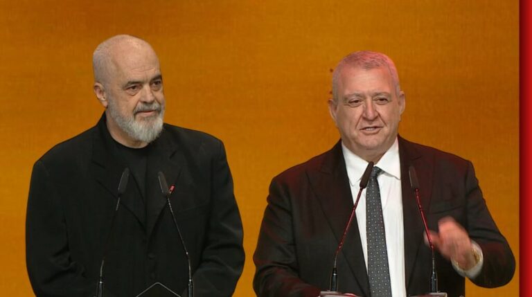 “Do që të shpallet mbret”, batutat mes Edi Ramës dhe Armand Dukës